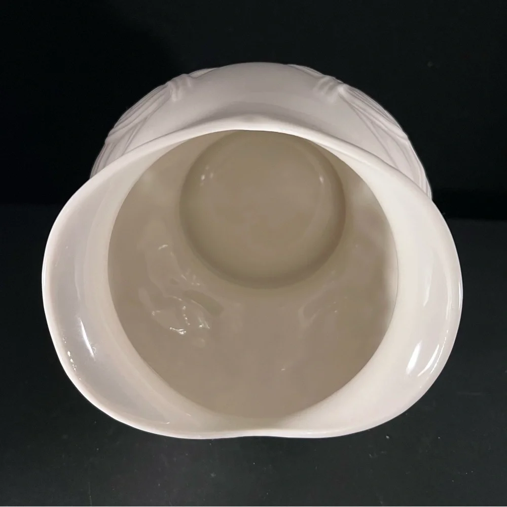 Belleek‎ Collectors International Society Celtic Bowl Vase Celebrating 150 Years